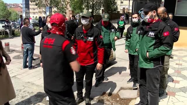 15 GÜNDÜR KAYIP OTİZMLİ GENÇ ARNAVUTKÖY'DE SOKAK SOKAK ANONSLARLA ARANDI