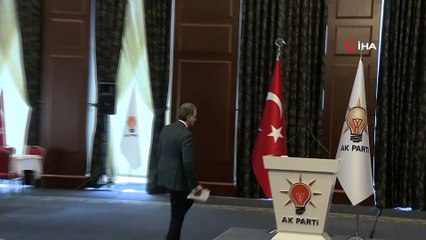Ak Parti Sözcüsü Ömer  Çelik: 'Kolaylaştırıcı adımların atılması bizi rehavete sevk etmemelidir.'