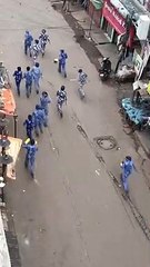 कोलकाता - जान बचाकर क्यों भागे पोलिसवाले ? जहाँ पुलिस सुरक्षित नहीं वहां आम जनता का क्या हल होगा ?