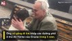 Khoảnh khắc cảm động khi ông lão tìm được chú chó sau 3 năm thất lạc khiến người xem rơi nước mắt