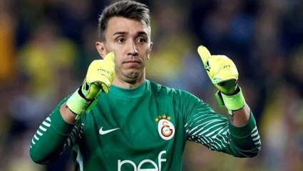Galatasaray'ın Urugaylı kalecisi Fernando Muslera maaş indirimine gitti