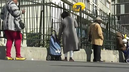 Vrai ou fake : La Poste cache-t-elle des millions de masques ?