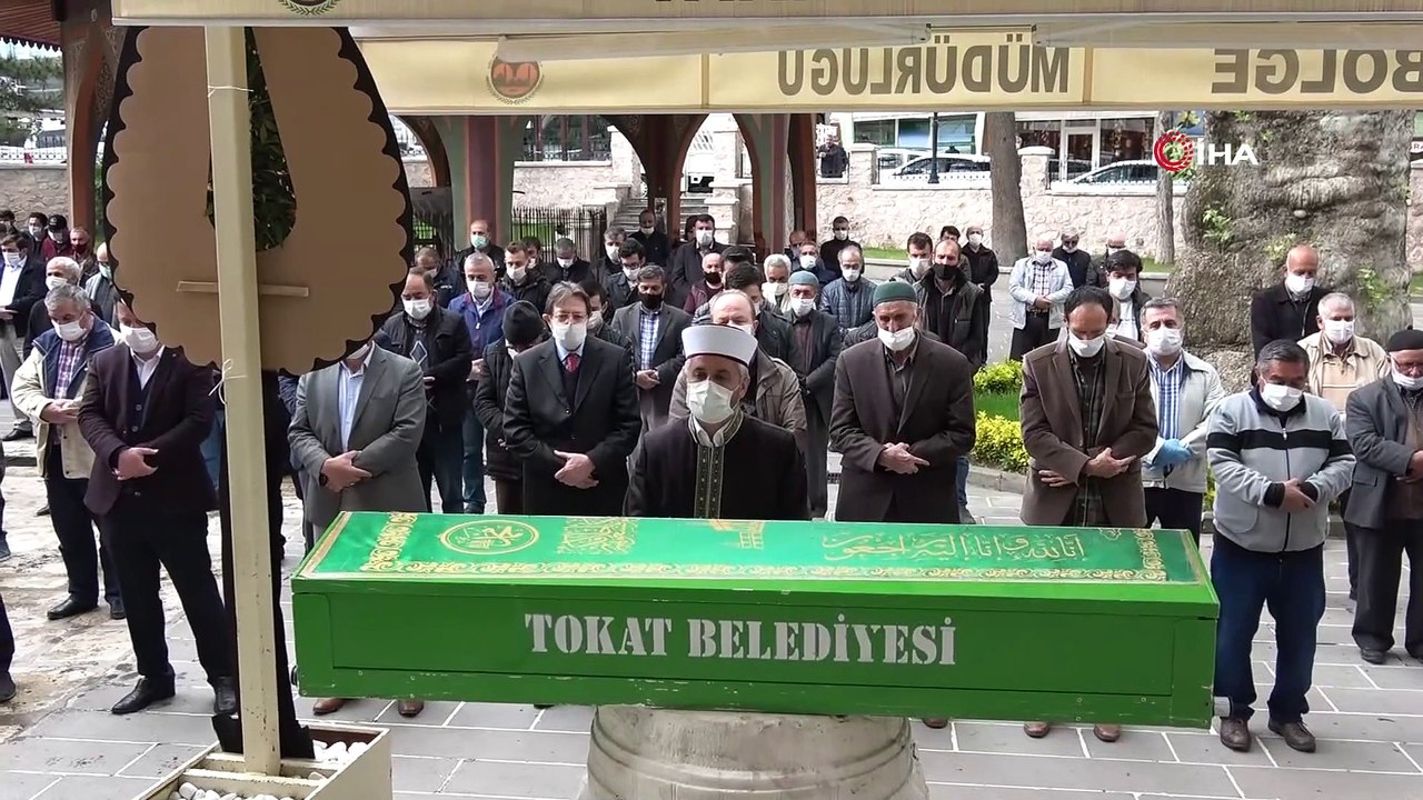 Tokat’ta, babasını 16 yıl önce kalp krizinden k...