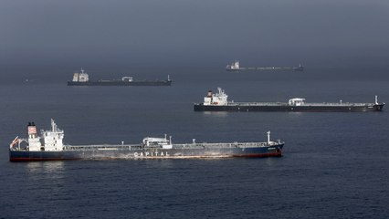 انهيار أسعار النفط يجبر دولا خليجية على إصدار سندات دين