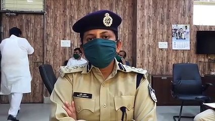 रतलाम रेंज डीआईजी रुचि वर्धन का मंदसौर दौरा, ली बैठक