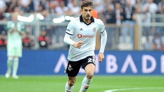 Beşiktaş, sözleşme uzatma konusunda kriz yaşadığı Dorukhan Toköz ile anlaşma sağladı