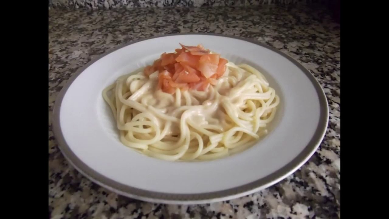 Spaghetti with brandy cream sauce