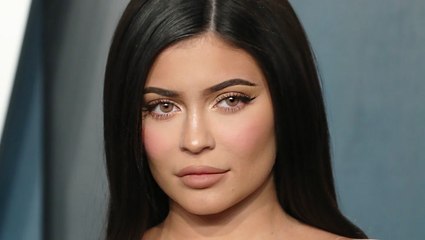 Kylie Jenner Slams Fan & Calls Out Kris Jenner Over KUWTK Episode