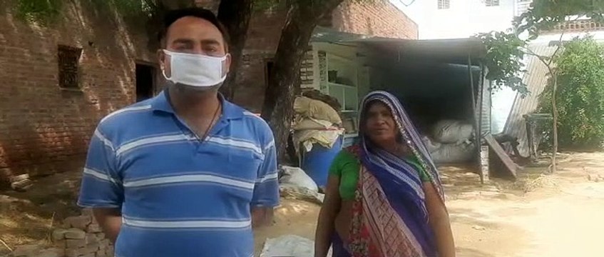 उत्तर प्रदेश पुलिस में तैनात कांस्टेबल की मां को प्रशासन ने पहुंचाई दवा