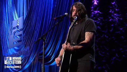 Dave Grohl “Everlong” Acoustic at Howard’s Birthday Bash (2014)