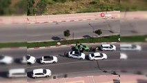 Trafikte kadın sürücüye sopayla dayak kamerada!