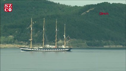 Tarihi yelkenli gemi Çanakkale Boğazı'ndan geçti
