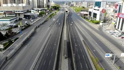 Sokağa çıkma kısıtlamasının ikinci gününde yollar boş kaldı