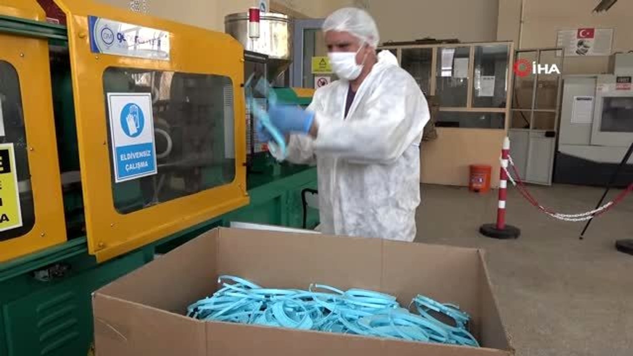 Meslek lisesinde günde 10 bin siperlik maske üretme gururu