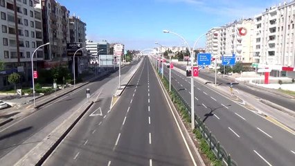 Diyarbakır'da cadde ve sokaklarda kısıtlamanın ikinci gününde de seslik hakim