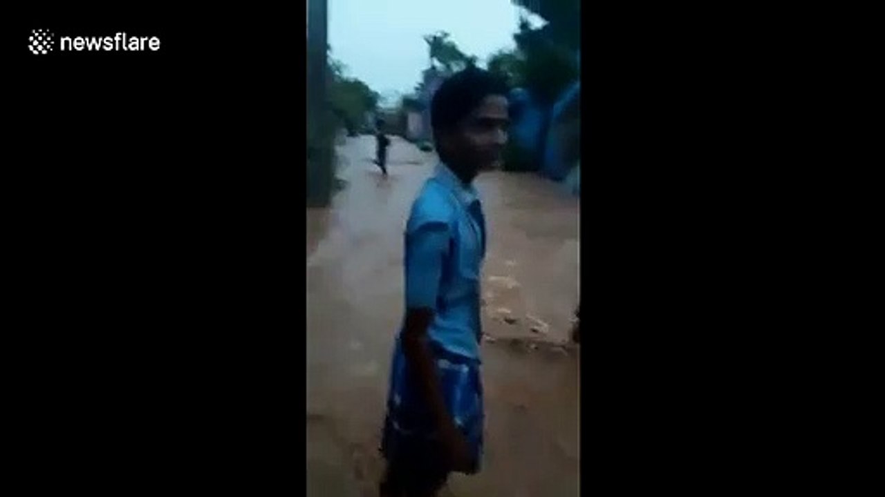 Locals feared dead as flash floods hit southern Indian state of Tamil Nadu
