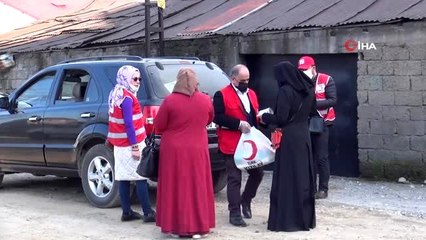 Fenerbahçeli Garry Rodrigues'in gönderdiği yardım kolileri Bitlis'e dağıtıldı