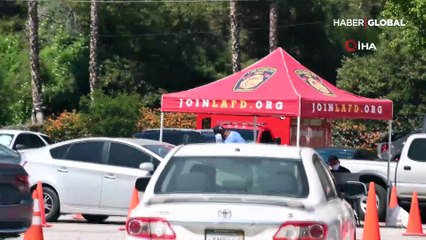 Los Angeles'ta kilometrelerce koronavirüs testi kuyruğu oluştu