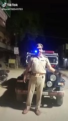 सिंघम की तर्ज पर उपनिरीक्षक द्वारा बनाया गया एके-47 लहराते टिक टॉक वीडियो वायरल, बैठी जांच