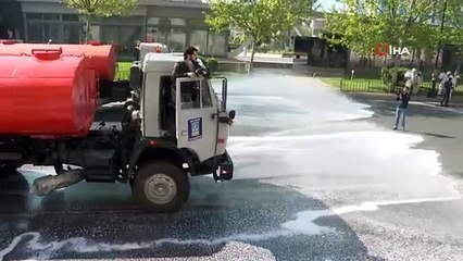 - Bakü’nün ana caddelerinde dezenfekte çalışmaları yapılıyor- Azerbaycan’da karantina 31 Mayıs’a kadar uzatıldı