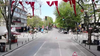 Bağdat Caddesi kısıtlamanın 2'inci gününde boş kaldı