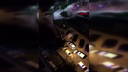 Kadıköy'de parkta oturanlarla polis arasındaki tartışma
