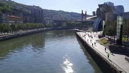 Los bilbaínos hacen deporte a primera hora de la mañana