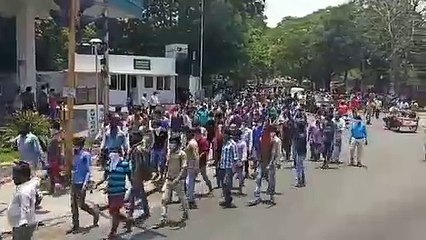 சென்னையில் வடமாநில தொழிலாளர்கள் போராட்டம் - வீடியோ