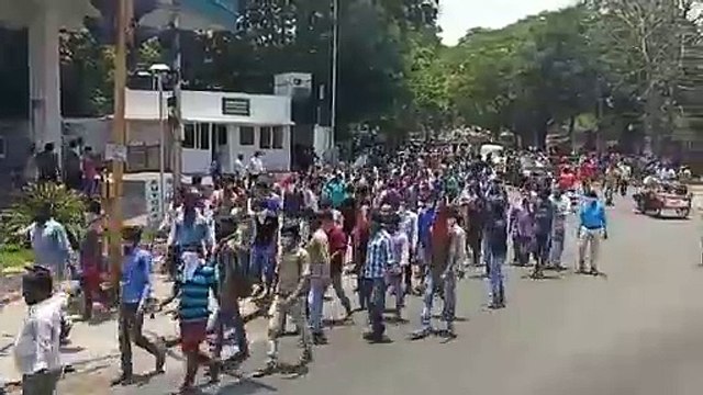 சென்னையில் வடமாநில தொழிலாளர்கள் போராட்டம் - வீடியோ