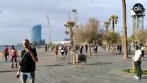 Aglomeraciones en el paseo marítimo de Barcelona