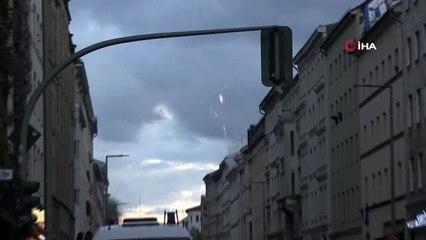 - Berlin'deki izinsiz gösterilerde 50 kişi gözaltına alındı