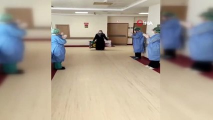 Mardin'de 3 hasta korona virüsünü yenerek alkışlarla taburcu oldu