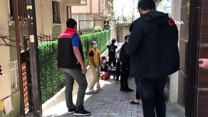 Alzheimer hastası yaşlı adam 4.kattan düşüp ağır yaralandı
