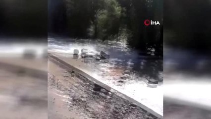 Cadde ve sokaklar göle döndü, kimse ne olduğunu anlayamadı