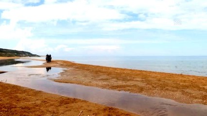 Atlı jandarma timleri İstanbul'daki sahilleri denetledi