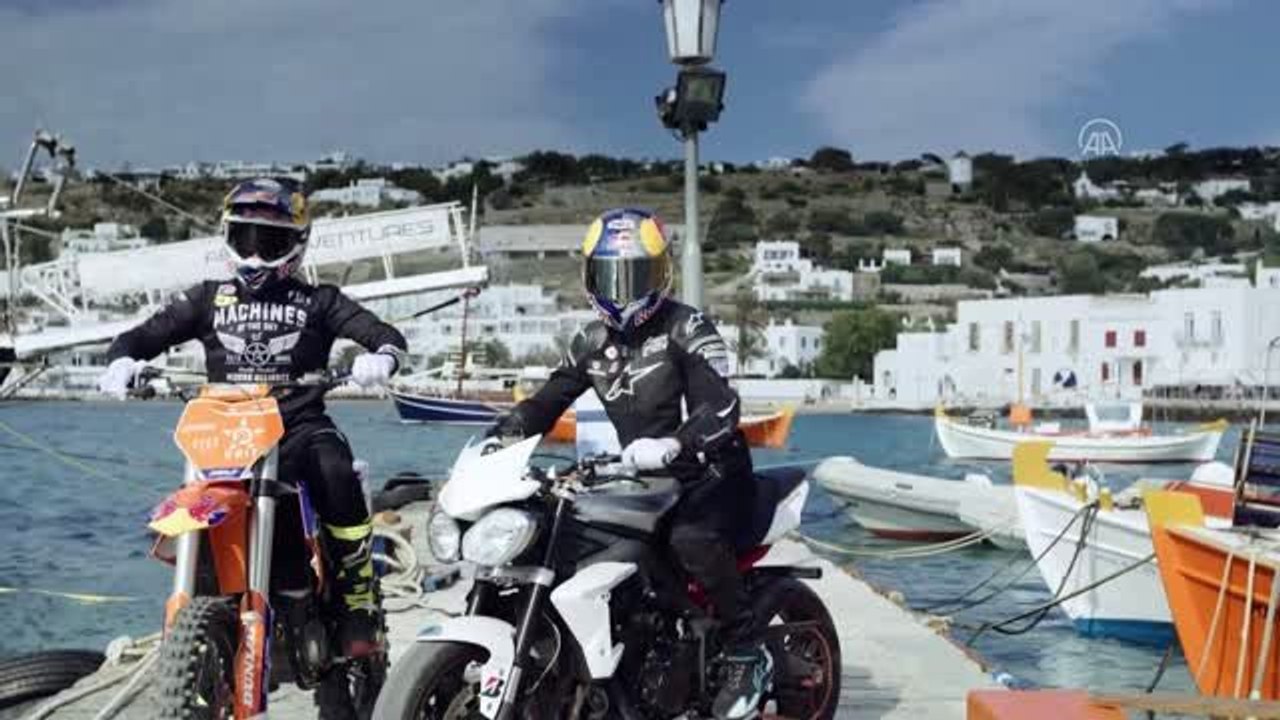 Red Bull sporcuları Maddison ve Colton, Mikanos'ta yarıştı