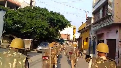 पुलिस बल ने किया फ्लैग मार्च