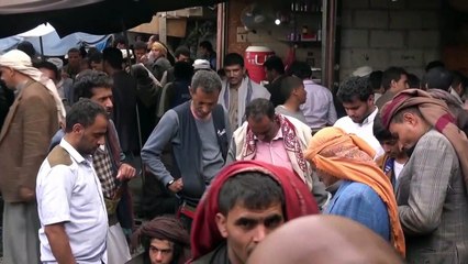 أسواق القات مزدهرة في صنعاء رغم تهديد فيروس كورونا المستجد