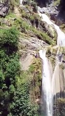 ا Man jump on waterfall 400 feet in pakistan