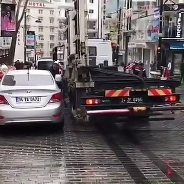 Camion de la fourrière efficace : voiture embarquées en 10 secondes