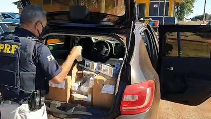 PRF apreende cigarros em estrada vicinal, após tentativa de desviar da fiscalização