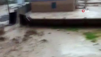 - Kırgızistan'da şiddetli yağış sonrası sel meydana geldi