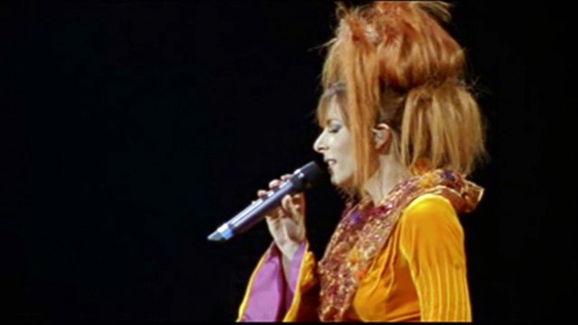MYLÈNE FARMER (LIVE) ↔ “RÊVER” → MYLENIUM TOUR : MYLÈNE FARMER (LIVE PALAIS OMNISPORT PARIS BERCY / 1999) — (ALBUM DE MYLÈNE FARMER)