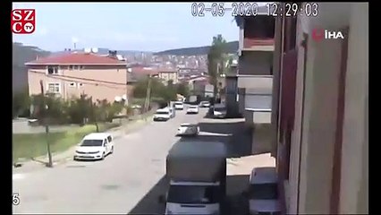 Sokağa çıkma kısıtlamasında hava almak için evden çıktı, polisi görünce kaçtı