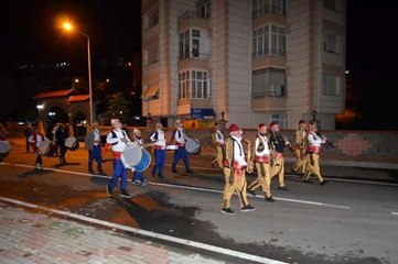 Tekirdağ'da 70 kişilik bando takımı sahur için sokaklara indi