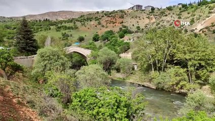 Doğal yaşamı ile dikkat çeken ilçe baharla renklendi