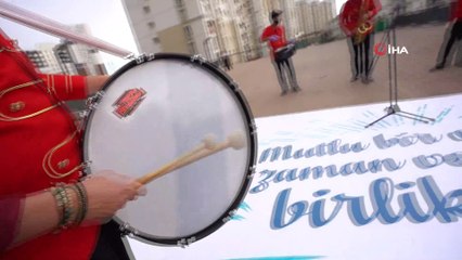Bando takımı vatandaşın ayağına gitti