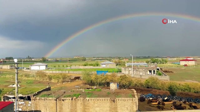 Iğdır’da yağmur sonrası oluşan gökkuşağı görsel şölen oluşturdu