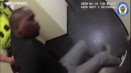 Βρετανία: Επίθεση σε αστυνομικό με σάλιο