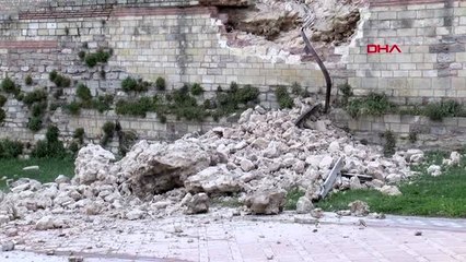 TOPKAPI'DA TARİHİ SURLARDA GÖÇÜK